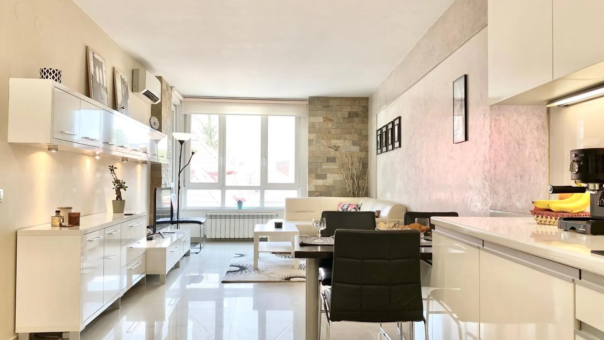 Entire Apartment For 4 Guests In Sofya